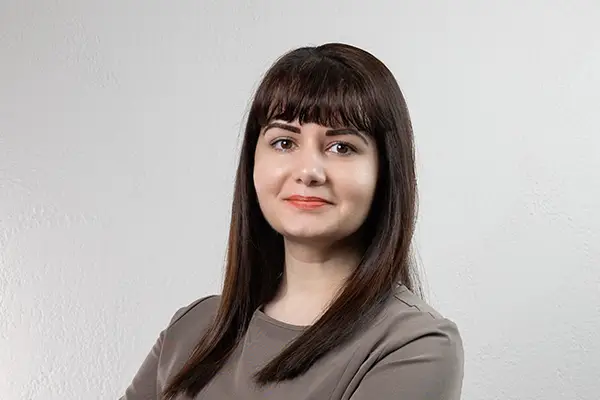 Larisa Mărmăneanu, Recepționer, AZEENA Longevity Institute